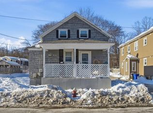 208 Simmonsville Ave, Johnston, RI 02919