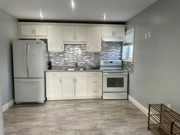 63 Wallis Cres, Toronto, ON M9V 4K2