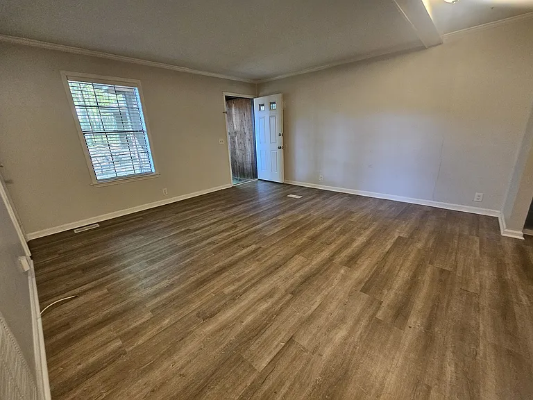 887 Westland Dr SW — Photo 5
