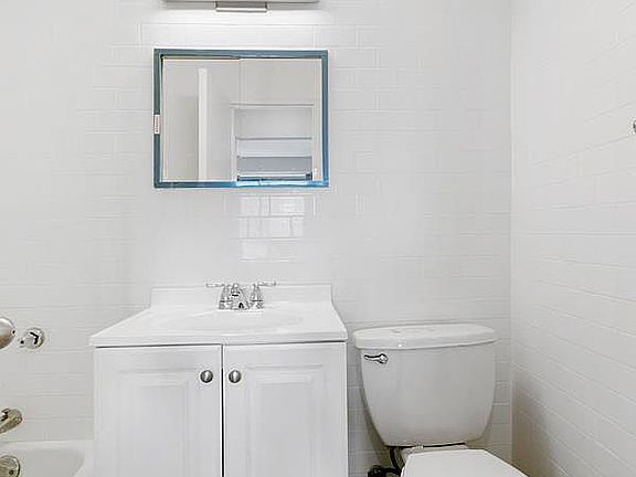 5th image of 175 W 12th St APT 10L