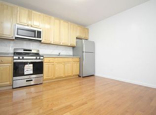 21-05 25th Rd #1R, Astoria, NY 11102