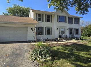 8638 N Finch Ln, Byron, IL 61010