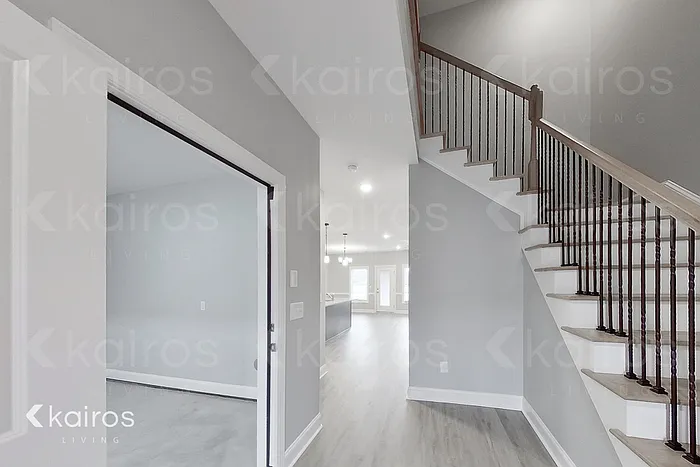 3712 Oak Leaf Way #B — Photo 2