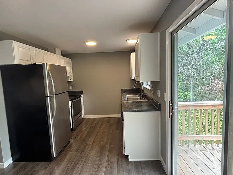3550-3554 SW Beaverton Hillsdale Hwy — Photo 7
