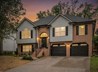 104 Edgewater Pl, Hendersonville, TN 37075