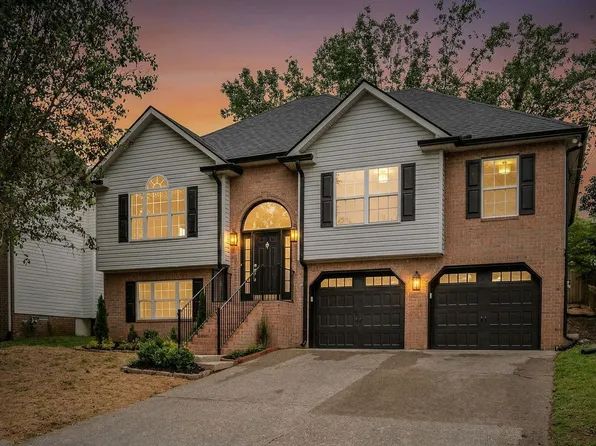 104 Edgewater Pl, Hendersonville, TN 37075