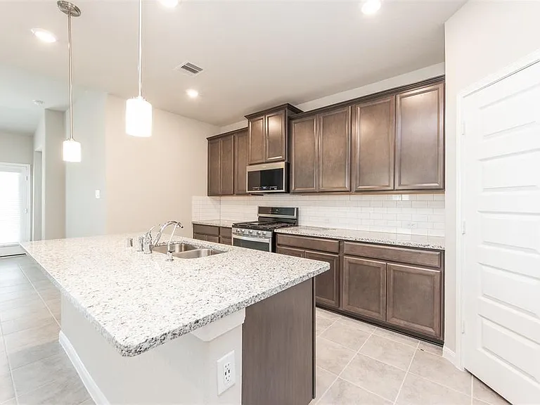 1230 Glendora Dr — Photo 10