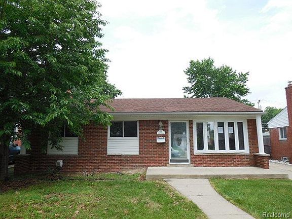 3rd image of 33240 Creston St