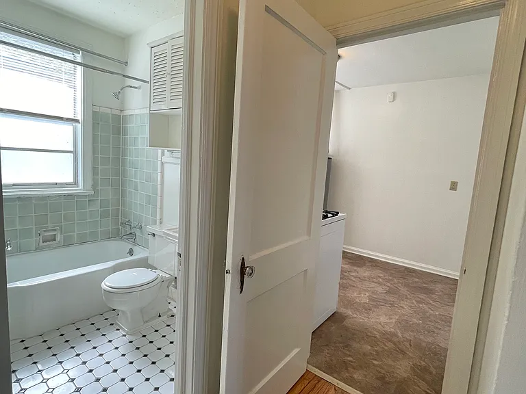 912 Oxmoor Rd — Photo 35
