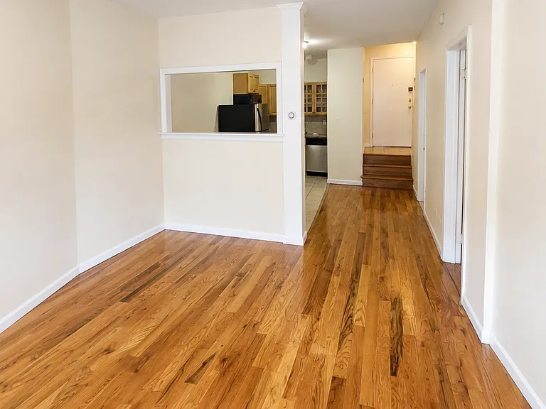 233 Barrow St #1 — Photo 3
