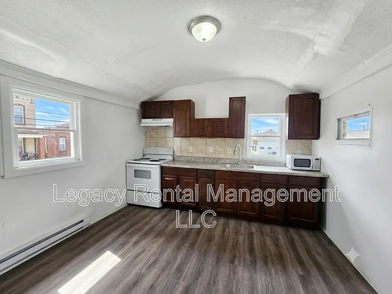 39 Elm St — Photo 6