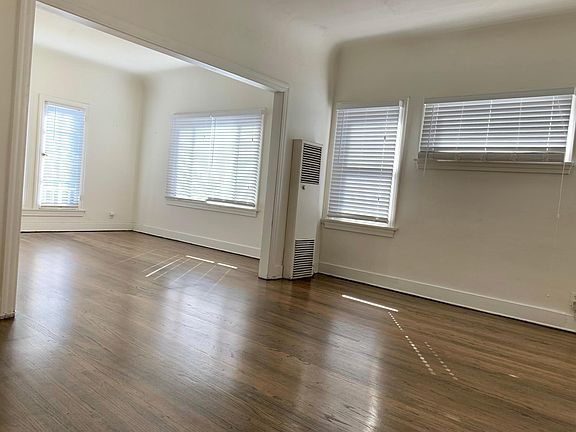 5th image of 8109 1/2 Norton Ave