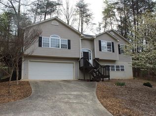 136 Trevor Trl, Dahlonega, GA 30533
