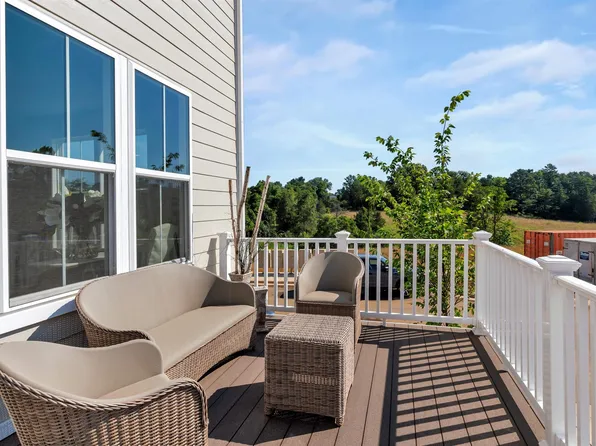 5959 McComb St, Crozet, VA 22932