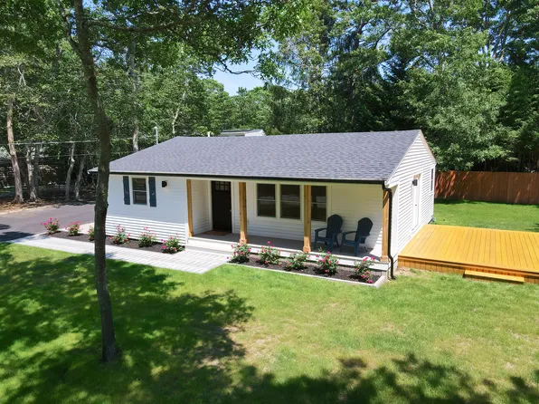 47 Forest Drive, Mashpee, MA 02649