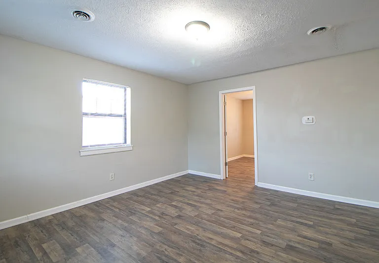 404-09 Thompsonville Ln — Photo 4
