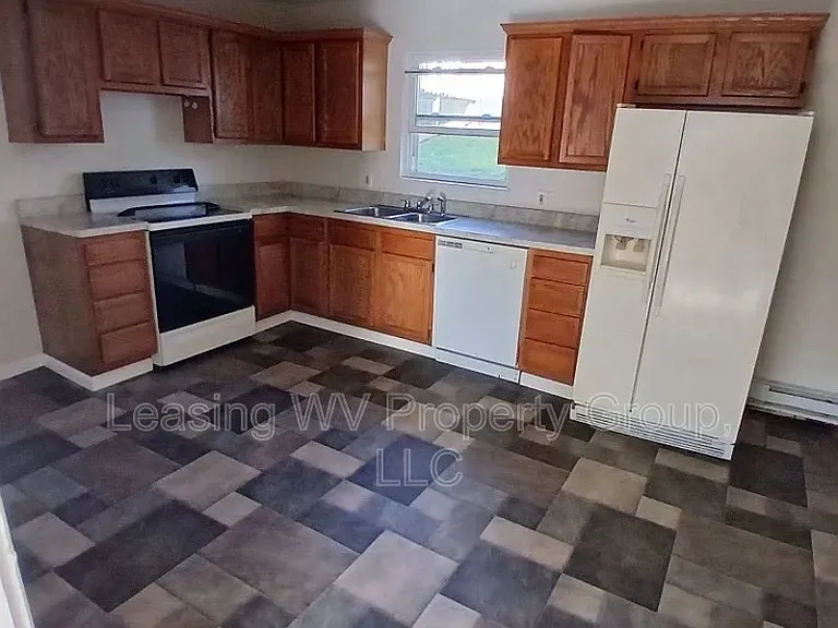 2704 Creamery St — Photo 2