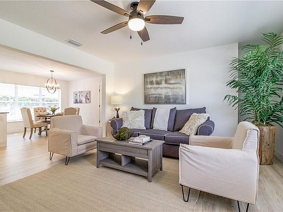 3rd image of 3902 W San Carlos St