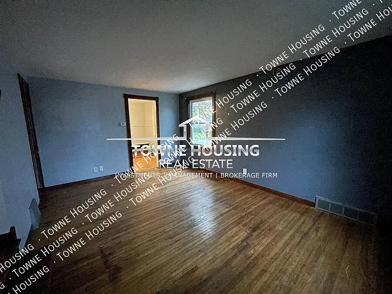 160 Woodward Ave #RIGHT — Photo 7