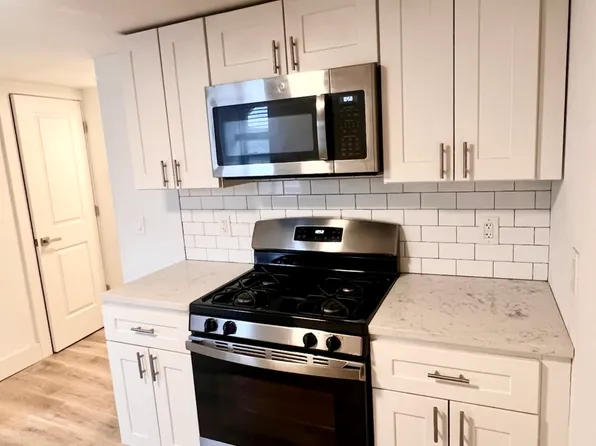 4 Larsen St #3, Norwalk, CT 06854