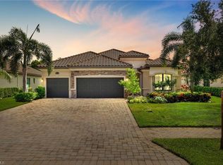 9360 Vercelli Ct, Naples, FL 34113