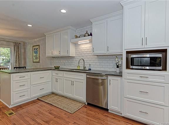4th image of 10504 Elrod Ln