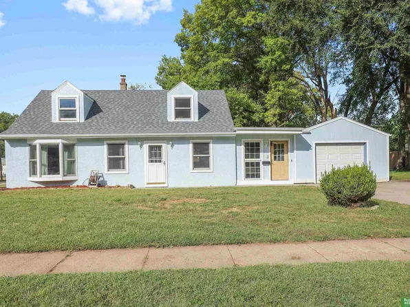 2512 Washington St, Bellevue, NE 68005