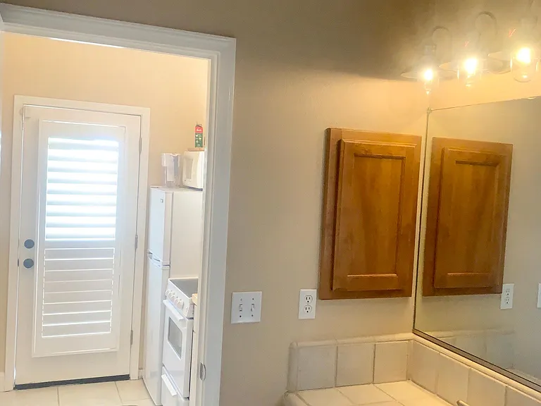 Lakewest Dr — Photo 12