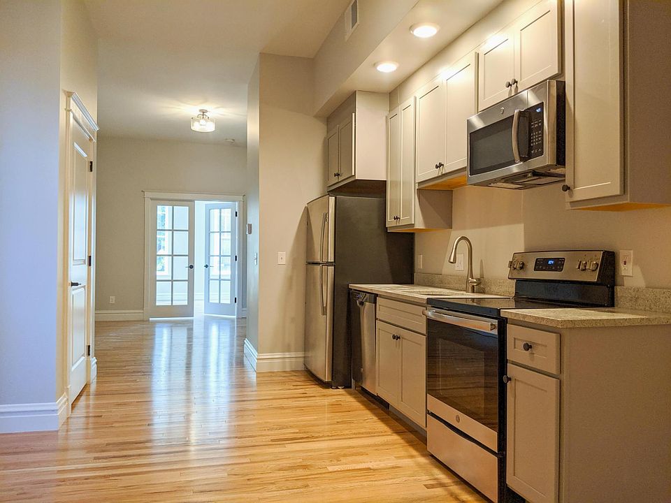 1st image of 3756 California Ave #2E