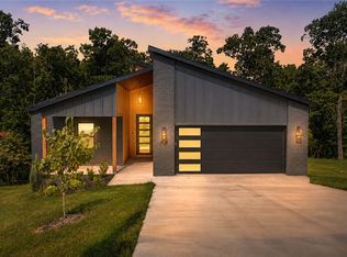 19 Dumfries Ln, Bella Vista, AR 72715