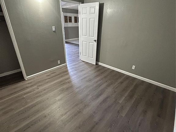 4th image of 142 Saint Robert Dr