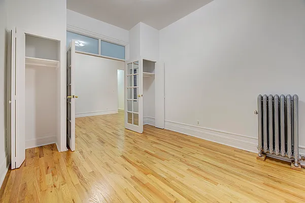 Rented by Compass | media 14