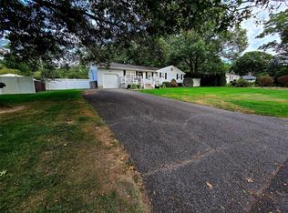 263 Robinson Ave, East Patchogue, NY 11772