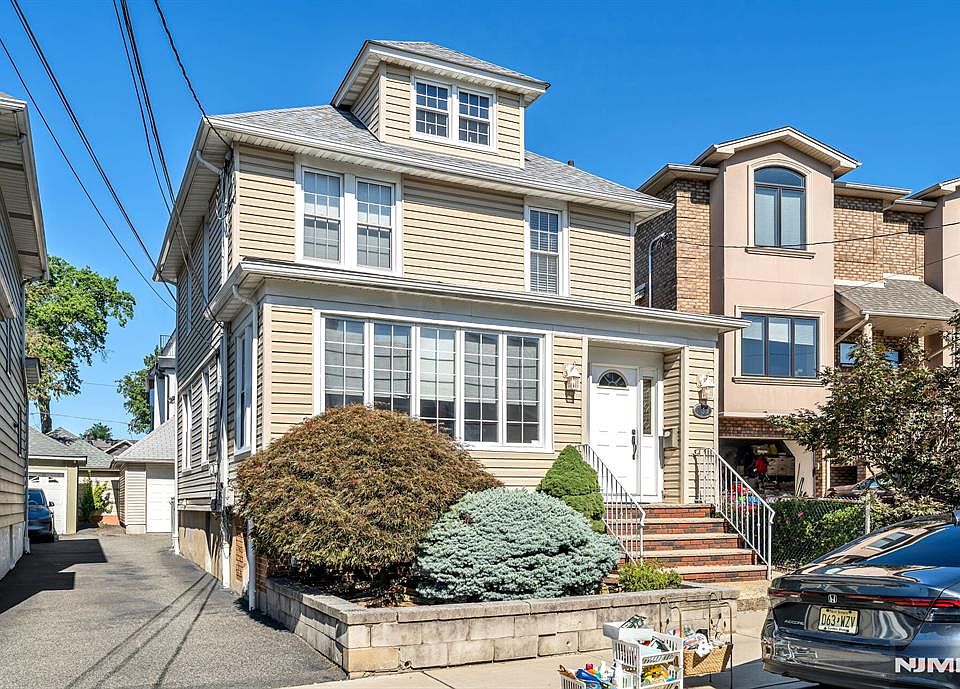 1st image of 151 Summit Avenue