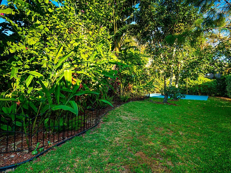 1350 Longlea Ter — Photo 58