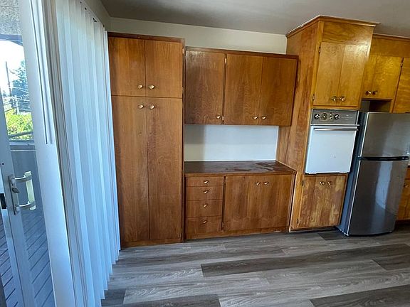4th image of 5127 Colby Ave #10