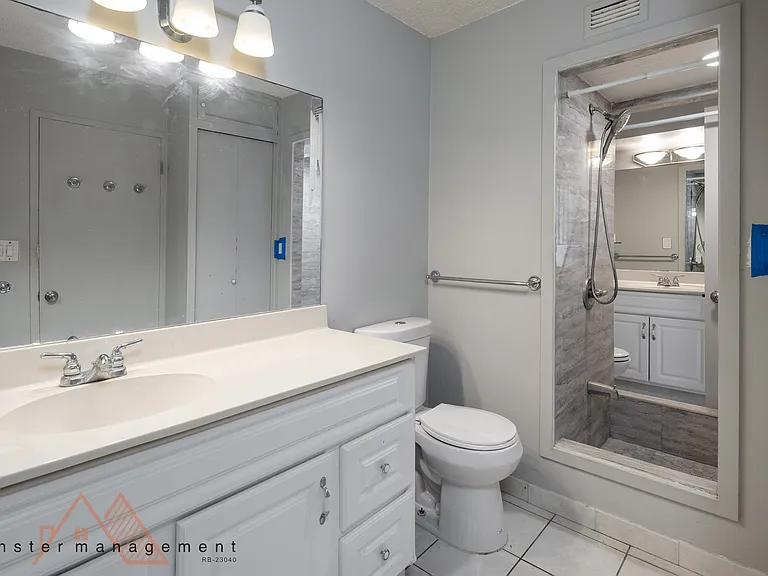 1645 Ala Wai Blvd #707 — Photo 8