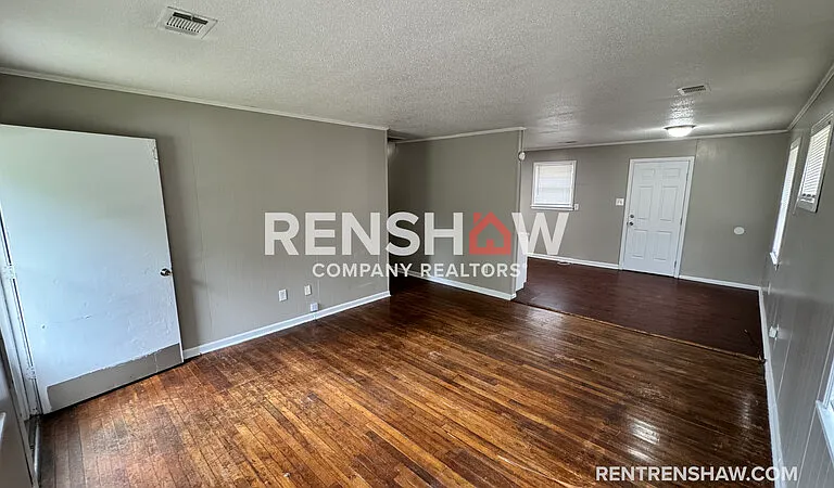 263 Navy Dr — Photo 3