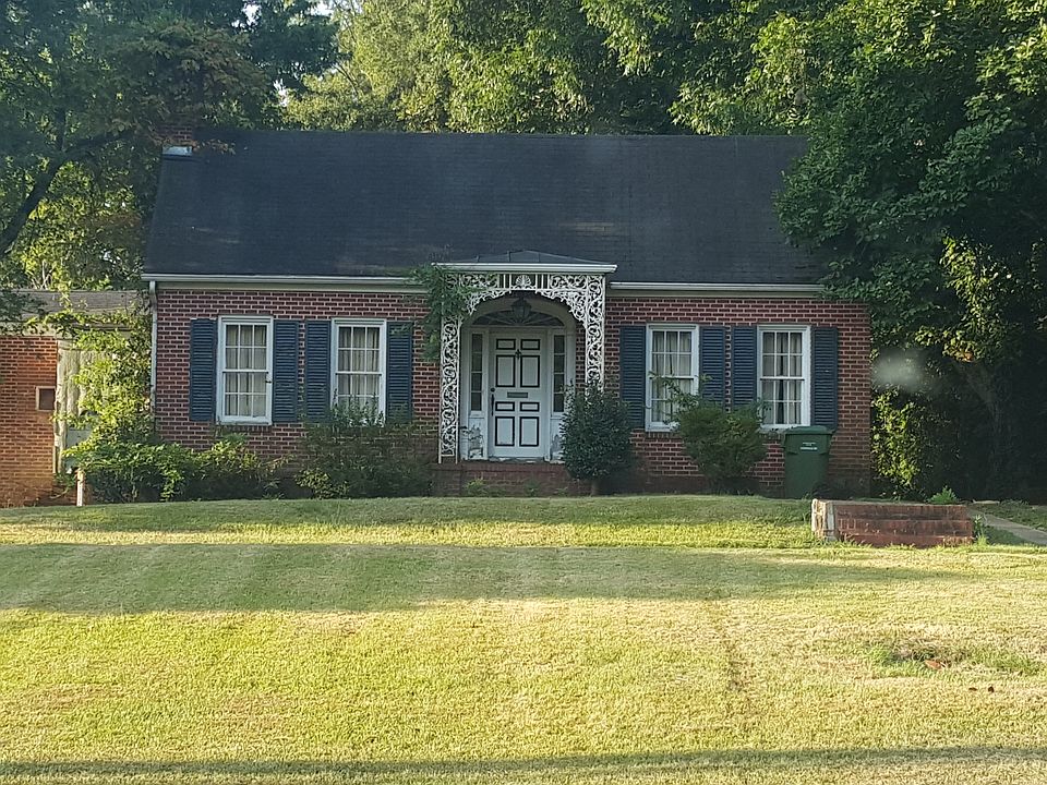 1st image of 420 E Main St