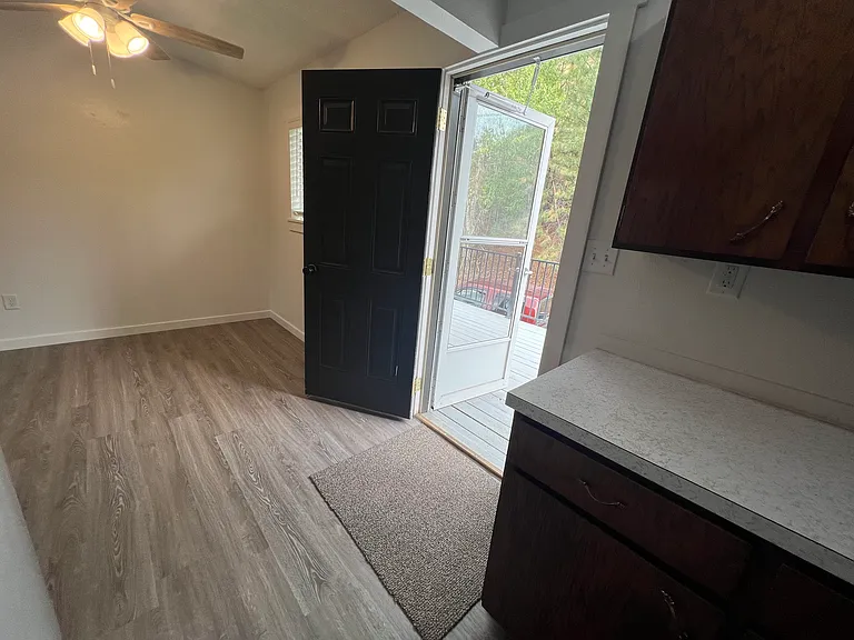 1500 Harrison St #A — Photo 8
