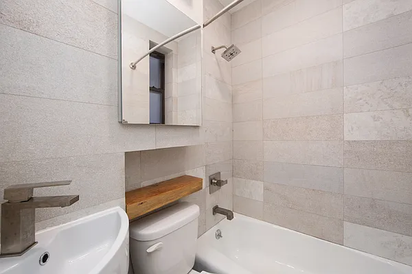 Rented by R New York | media 6