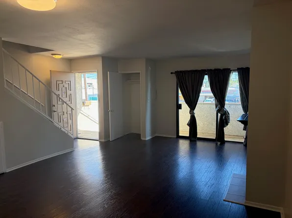 7226 Jordan Ave Unit 4, Canoga Park, CA 91303