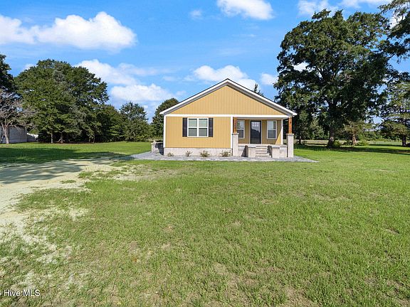 4th image of 7390 Center Road