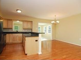114 Orchard Cir, Hamilton, VA 20158