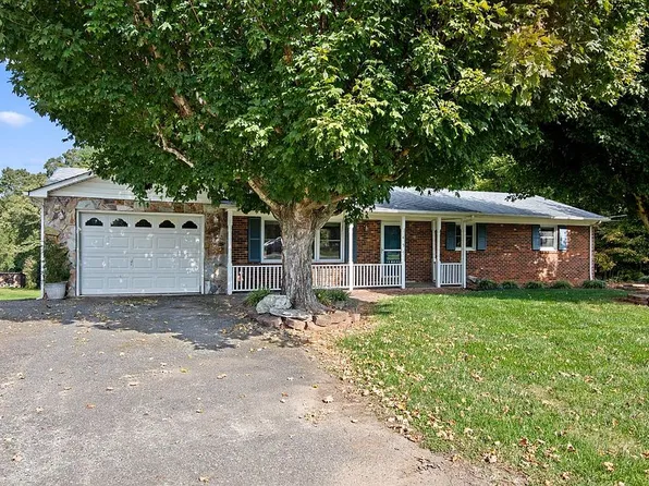 457 Rockford Rd, Dobson, NC 27017