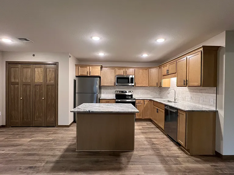 4835 Woodland Park Dr #6 — Photo 6