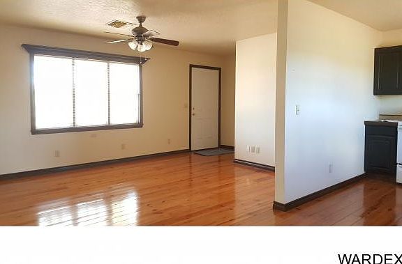 4th image of 18661 N Spur Dr