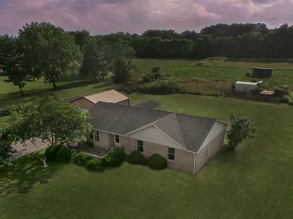 1134 S Cunningham Ln, Martinsville, IN 46151