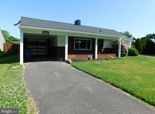 725 Trenton Rd, Fairless Hills, PA 19030