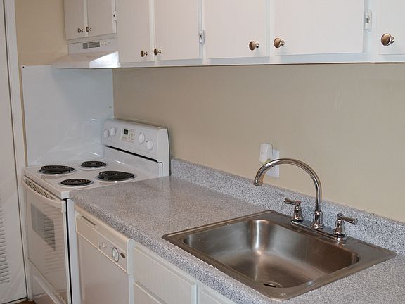 2nd image of 205 Club Pkwy